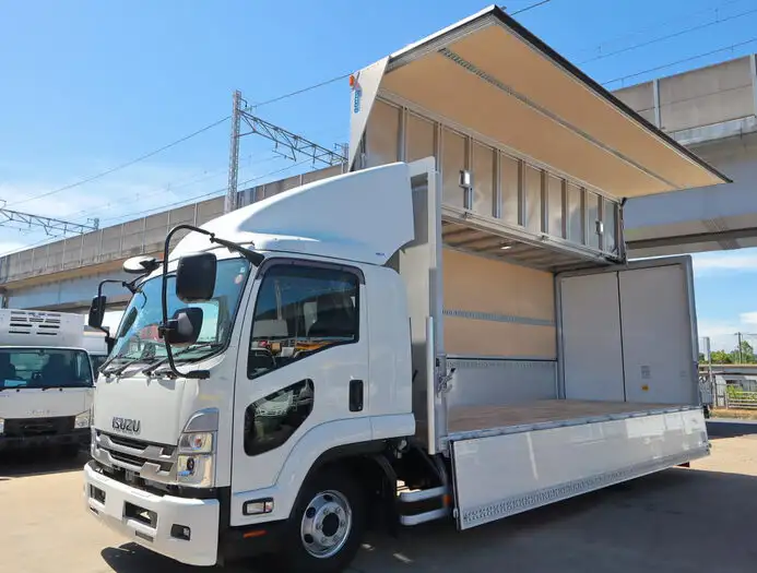 いすゞ フォワード 中型/増トン ウイング エアサス ベッド の中古トラック【車両No.151334】