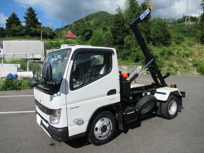 三菱 キャンター 小型 アームロール ツインホイスト 2RG-FBAV0 の中古トラック【車両No.151309】