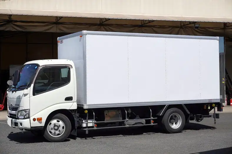 日野 デュトロ 小型 アルミバン パワーゲート シャッター式 の中古トラック【車両No.151673】