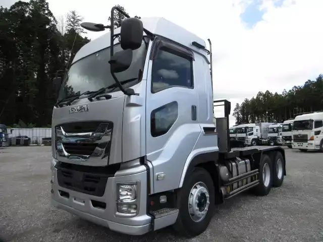 いすゞ ギガ 大型 トラクター 2デフ ベッド の中古トラック【車両No.151707】