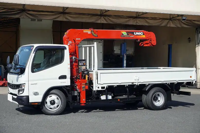 三菱 キャンター 小型 クレーン付 4段 ラジコン の中古トラック【車両No.152596】