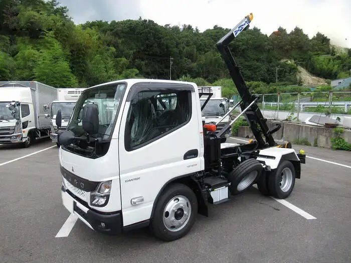 三菱 キャンター 小型 アームロール ツインホイスト 2RG-FBAV0 の中古トラック【車両No.152909】
