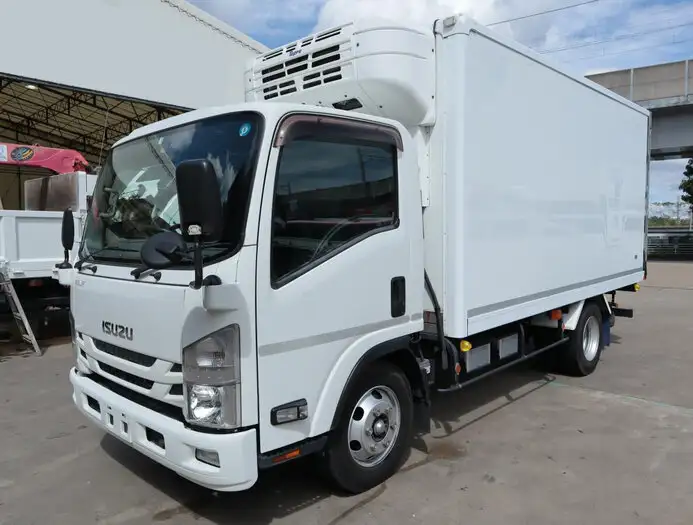 いすゞ エルフ 小型 冷凍冷蔵 中温 床ステン の中古トラック【車両No.152566】