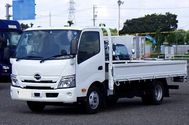 日野 デュトロ 小型 平ボディ 2RG-XZC710M H31/R1 の中古トラック【車両No.153013】