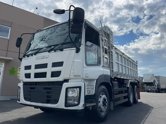 いすゞ ギガ 大型 ダンプ 土砂禁 天蓋付き の中古トラック【車両No.153075】