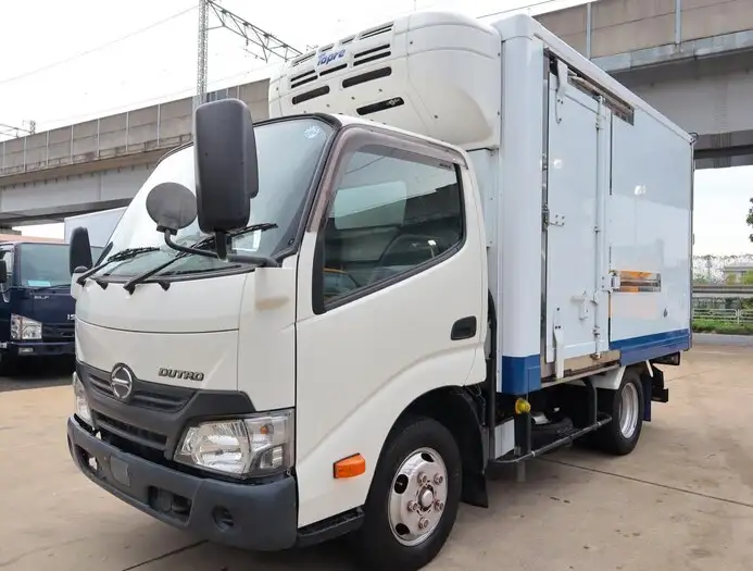 日野 デュトロ 小型 冷凍冷蔵 低温 2室 の中古トラック【車両No.153603】