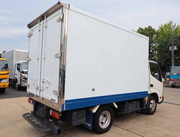 日野 デュトロ 小型 冷凍冷蔵 10尺 TPG-XZC605M - 中古トラック車両