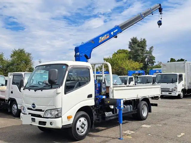 日野 デュトロ 小型 クレーン付 4段 ラジコン の中古トラック【車両No.153757】