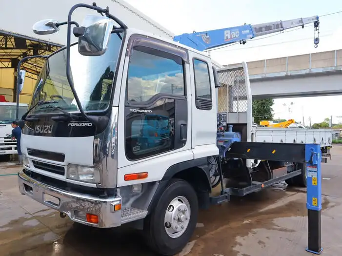 いすゞ フォワード 中型/増トン クレーン付 床鉄板 4段 の中古トラック【車両No.153942】