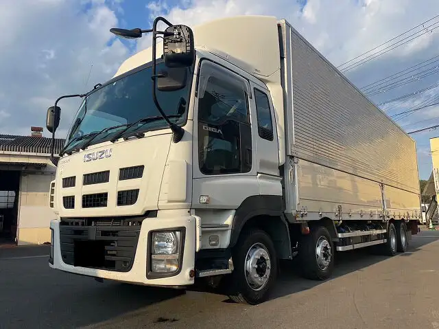 いすゞ ギガ 大型 ウイング エアサス ベッド の中古トラック【車両No.154162】