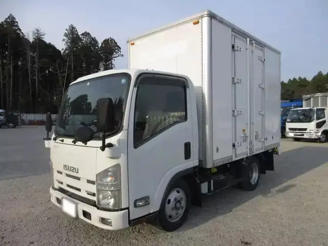 いすゞ エルフ 小型 アルミバン サイドドア 3枚観音 の中古トラック【車両No.154485】