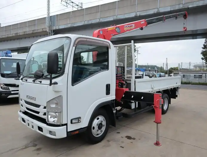 いすゞ エルフ 小型 クレーン付 4段 ラジコン の中古トラック【車両No.155429】