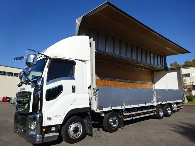 いすゞ ギガ 大型 ウイング ベッド QKG-CYJ77B の中古トラック【車両No.155396】