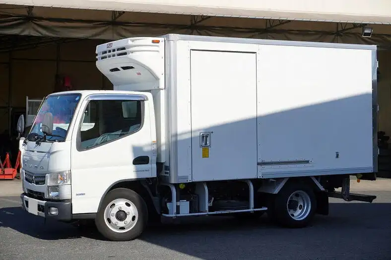 三菱 キャンター 小型 冷凍冷蔵 中温 サイドドア の中古トラック【車両No.155929】