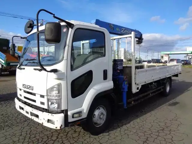 いすゞ フォワード 中型/増トン クレーン付 4段 ベッド の中古トラック【車両No.156427】