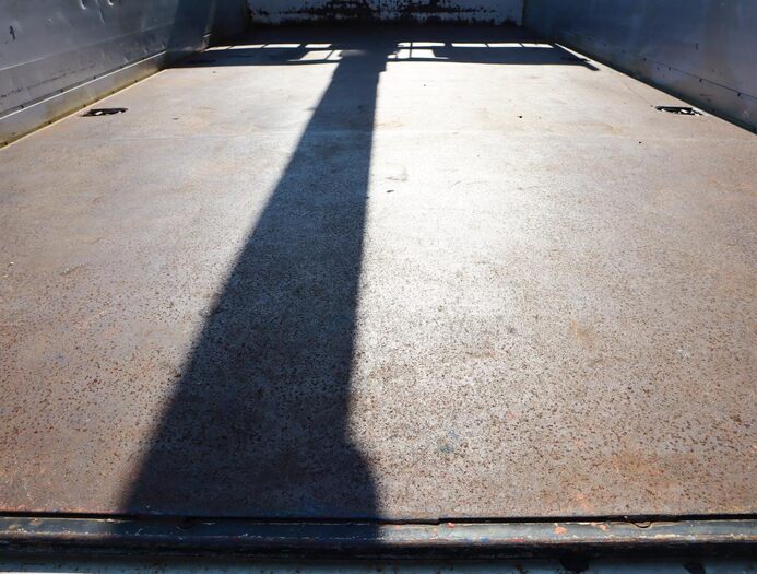いすゞ フォワード 中型/増トン クレーン付き(ユニック) 床鉄板 アルミブロック｜画像6