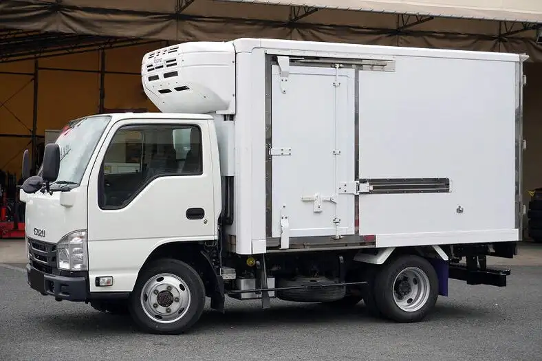 いすゞ エルフ 小型 冷凍冷蔵 低温 2室 の中古トラック【車両No.156812】