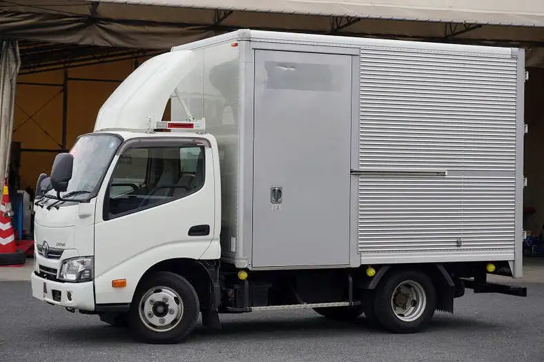 トヨタ ダイナ 小型 アルミバン サイドドア TPG-XZC605 の中古トラック【車両No.156810】
