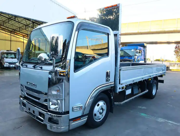 いすゞ エルフ 小型 平ボディ 床鉄板 2RG-NMR88R の中古トラック【車両No.157266】