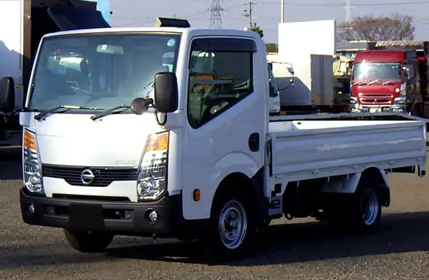 日産 アトラス 小型 平ボディ 床鉄板 CBF-SQ2F24 の中古トラック【車両No.157703】