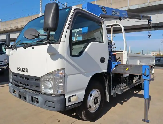 いすゞ エルフ 小型 クレーン付 3段 ラジコン の中古トラック【車両No.157978】