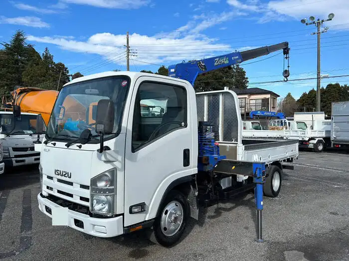 いすゞ エルフ 小型 クレーン付 床鉄板 3段 の中古トラック【車両No.158310】
