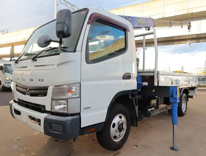 三菱 キャンター 小型 クレーン付 4段 ラジコン の中古トラック【車両No.158476】