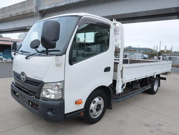 日野 デュトロ 小型 平ボディ TKG-XZU710M H27 の中古トラック【車両No.158465】