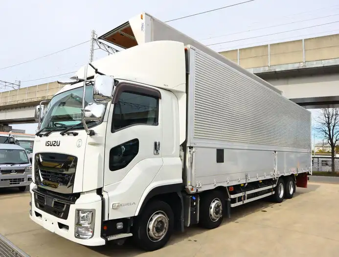 いすゞ ギガ 大型 ウイング エアサス ベッド の中古トラック【車両No.158509】