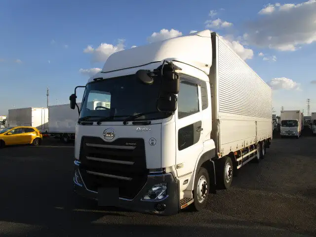 日産UD クオン 大型 ウイング エアサス ベッド の中古トラック【車両No.158861】