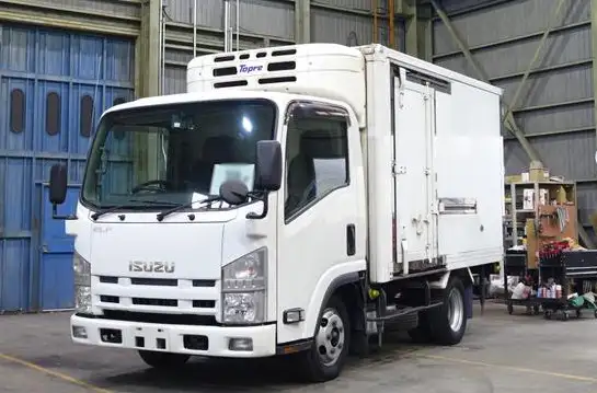いすゞ エルフ 小型 冷凍冷蔵 低温 床アルミ の中古トラック【車両No.159388】