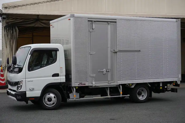 三菱 キャンター 小型 アルミバン パワーゲート サイドドア の中古トラック【車両No.159950】