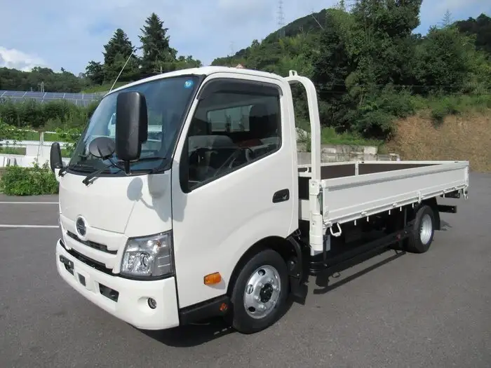 日野 デュトロ 小型 平ボディ 2RG-XZU712M R5 の中古トラック【車両No.160373】