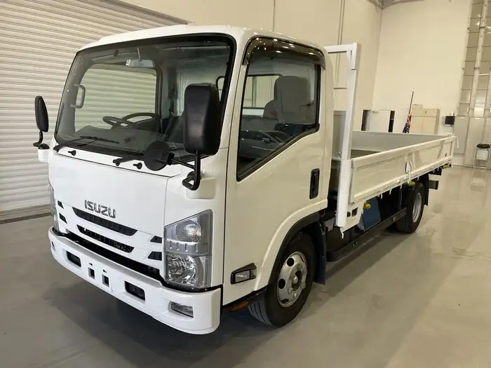 いすゞ エルフ 小型 平ボディ 2RG-NPR88YN H30 の中古トラック【車両No.161305】