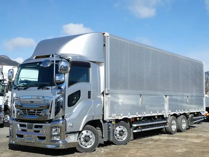 いすゞ ギガ 大型 ウイング エアサス ベッド の中古トラック【車両No.161470】