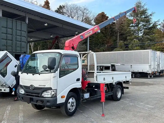 日野 デュトロ 小型 クレーン付 4段 ラジコン の中古トラック【車両No.161919】