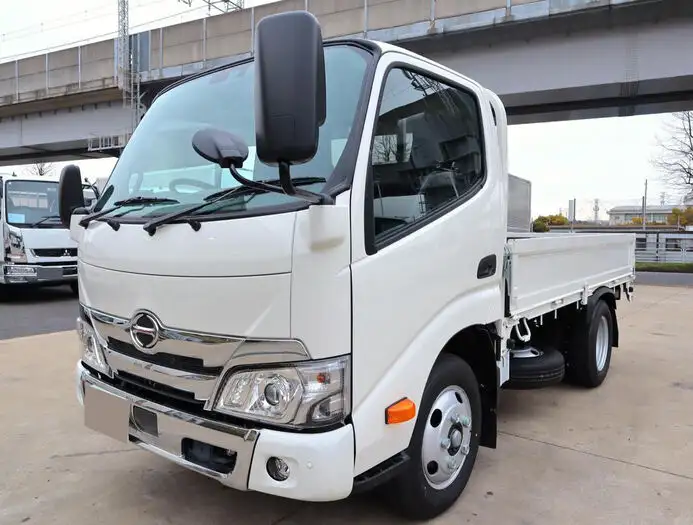日野 デュトロ 小型 平ボディ 2RG-XZU605M R5 の中古トラック【車両No.162909】