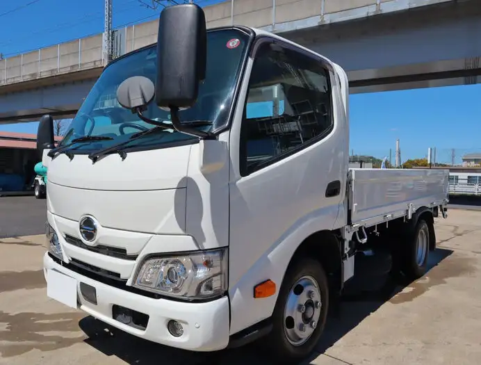 日野 デュトロ 小型 平ボディ 2RG-XZU605M R3 の中古トラック【車両No.162933】