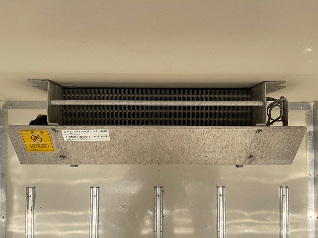 いすゞ エルフ 小型 冷凍冷蔵 低温 サイドドア｜画像10