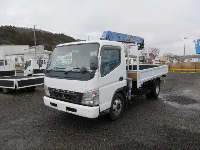 三菱 キャンター 小型 クレーン付 4段 ラジコン の中古トラック【車両No.163688】