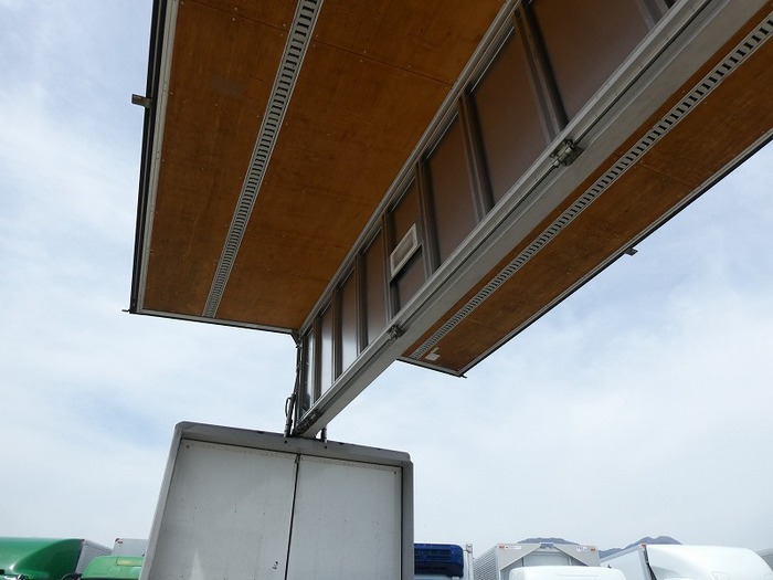 三菱 ファイター 中型/増トン ウイング 床鉄板 エアサス｜画像8