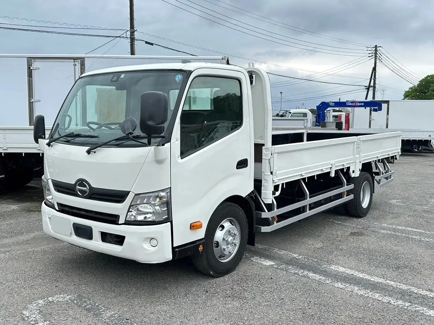日野 デュトロ 小型 平ボディ 2KG-XZU720M H31/R1 の中古トラック【車両No.164717】