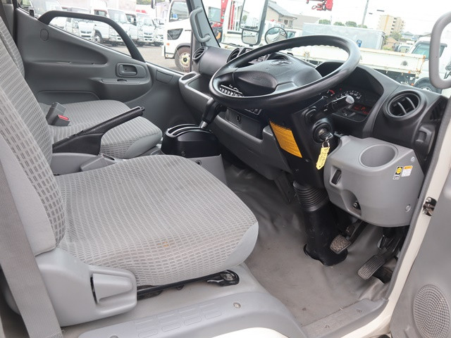 トヨタ トヨエース 小型 アルミバン サイドドア TPG-XZC605｜画像11