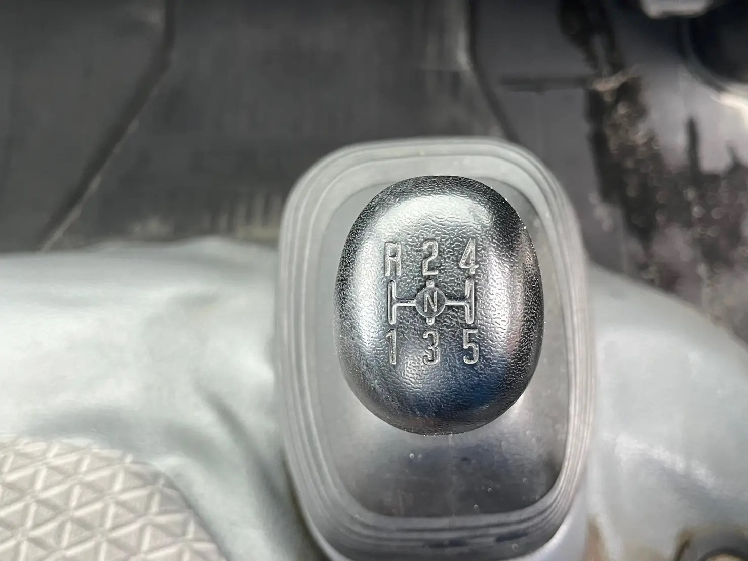 いすゞ エルフ 小型 平ボディ 床鉄板 TRG-NJR85A｜画像15