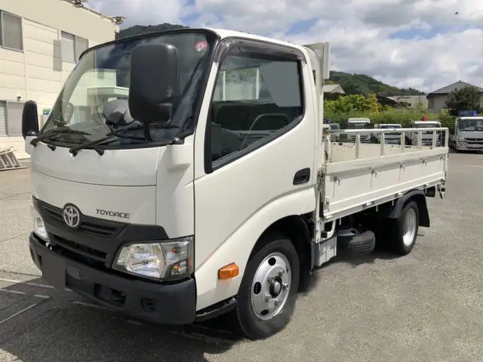 トヨタ トヨエース 小型 平ボディ 床鉄板 TPG-XZC605 の中古トラック【車両No.165632】