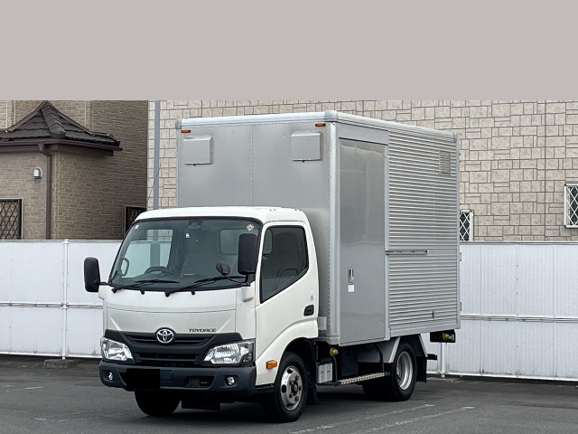 トヨタ トヨエース 小型 アルミバン 10尺 TPG-XZC605