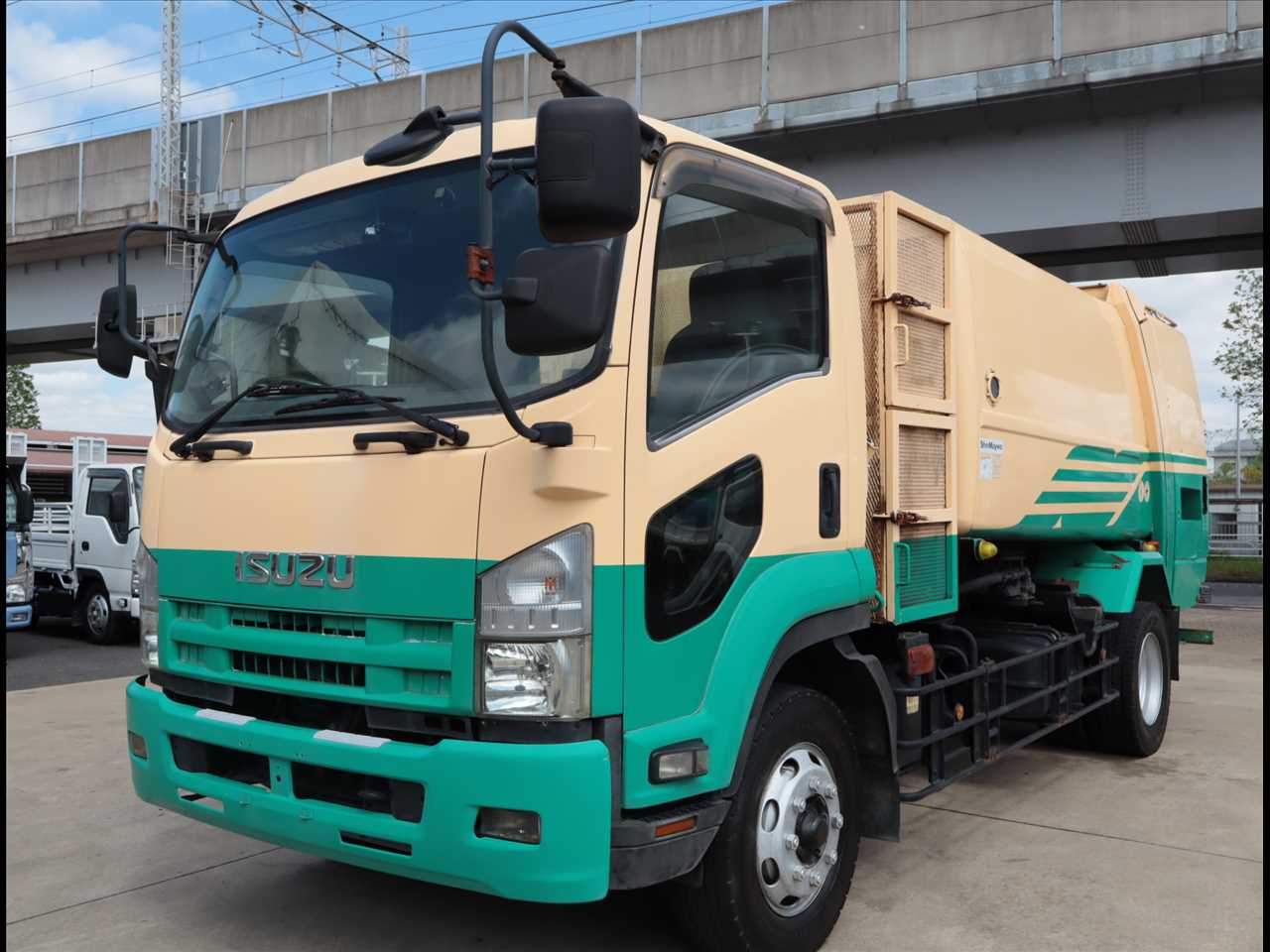 いすゞ フォワード 中型/増トン パッカー車(塵芥車) PDG-FTR34S2