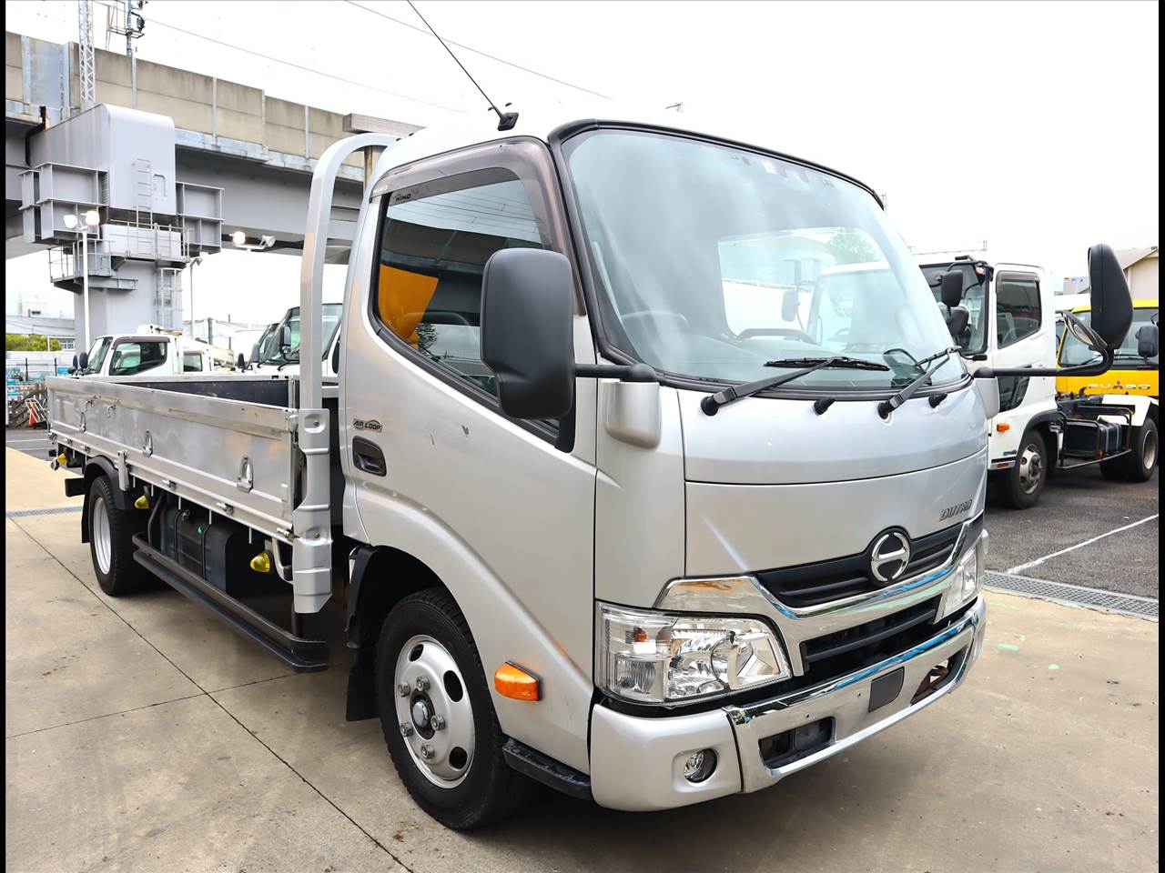 日野 デュトロ 小型 平ボディ 標準ロング TPG-XZU655M - 中古トラック車両詳細 | 中古トラック販売のトラック流通センター