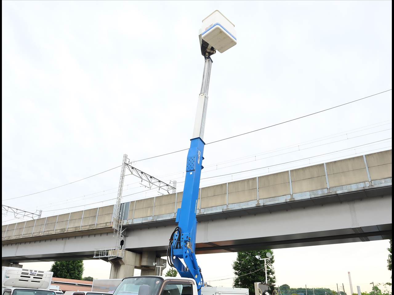 日野 デュトロ 小型 高所・建柱車 高所作業車 電工仕様｜画像4