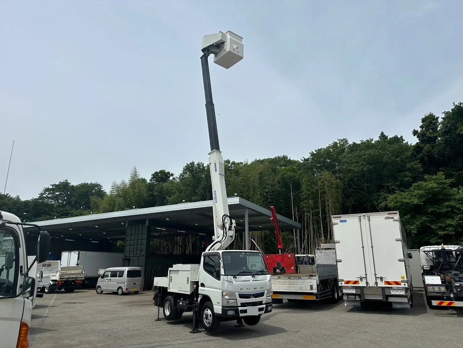 三菱 キャンター 小型 高所・建柱車 高所作業車 電工仕様｜画像9